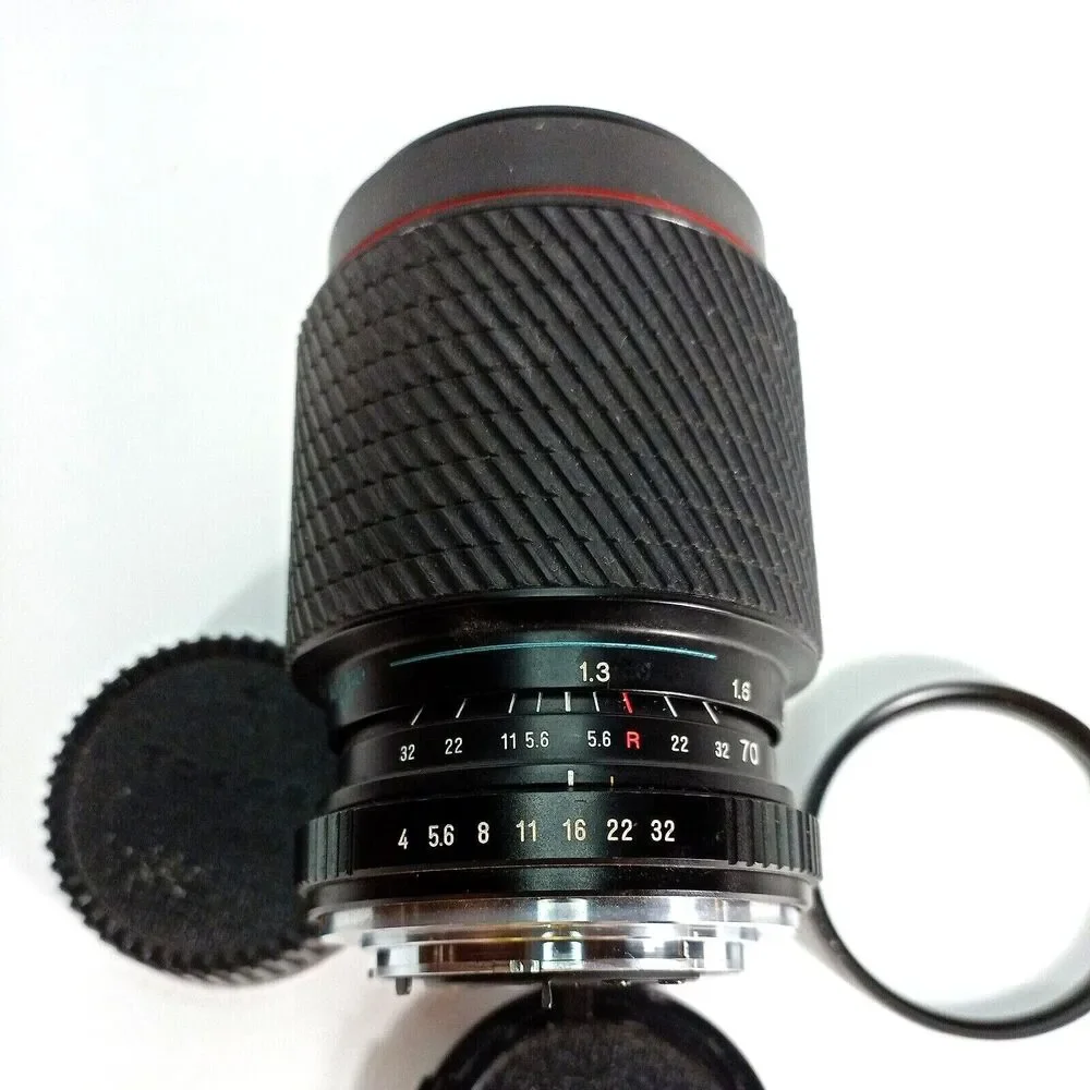 Tokina Camera Lens Macro Zoom 70-210mm f:4-5.6 with UV filter & lens caps